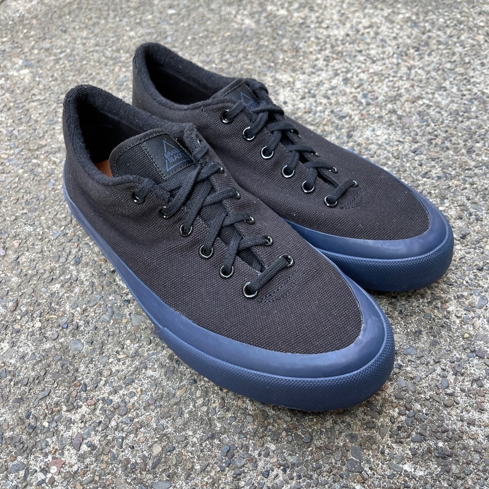 Brandblack mens 9 sneaker